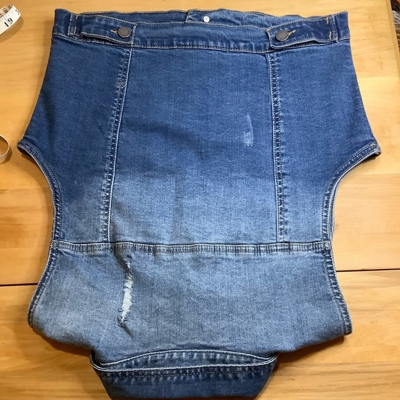 C'EST TOI Black Label Blue Distressed Denim Vest Size M - Picture 15 of 16